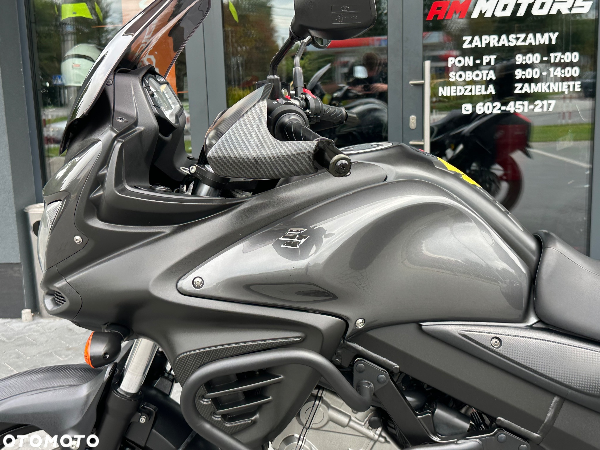 Suzuki V-STROM - 35