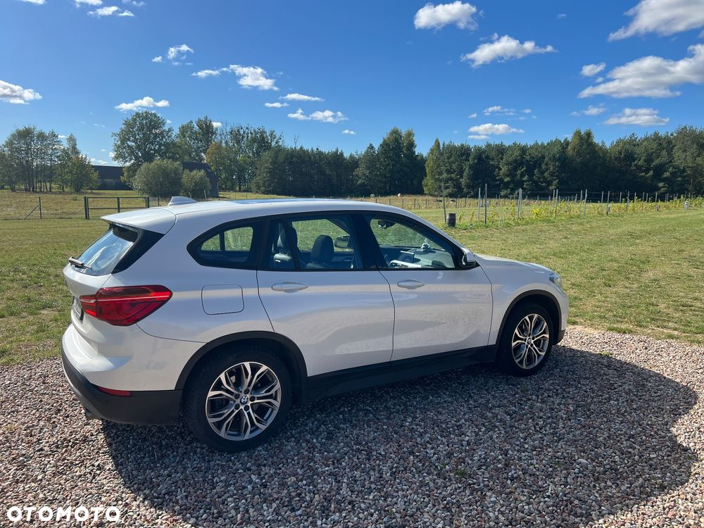 BMW X1 sDrive20d xLine - 4