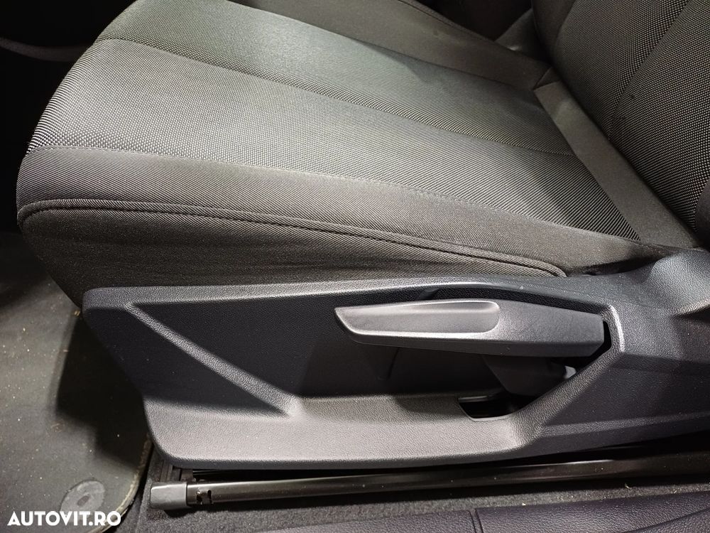 Audi Q3 2.0 35 TDI S tronic quattro Advanced - 9