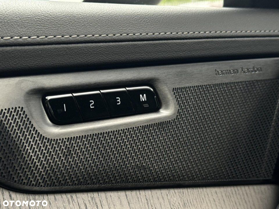 Volvo XC 90 - 21