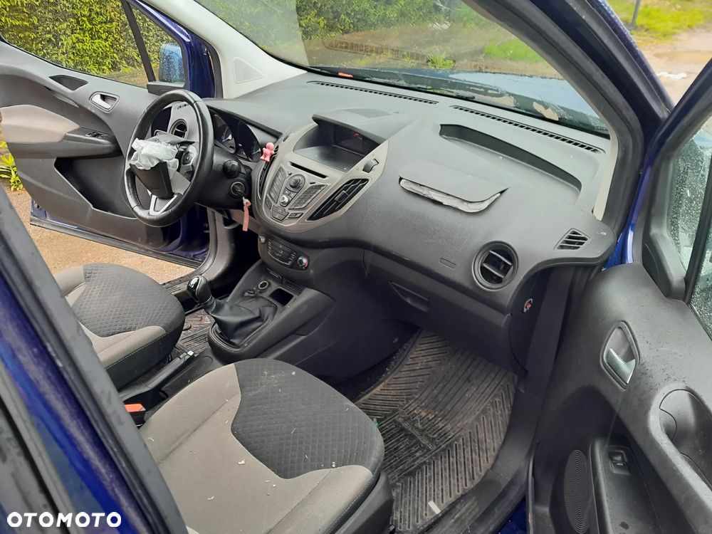 Ford Tourneo Courier 1.0 EcoBoost Ambiente - 21