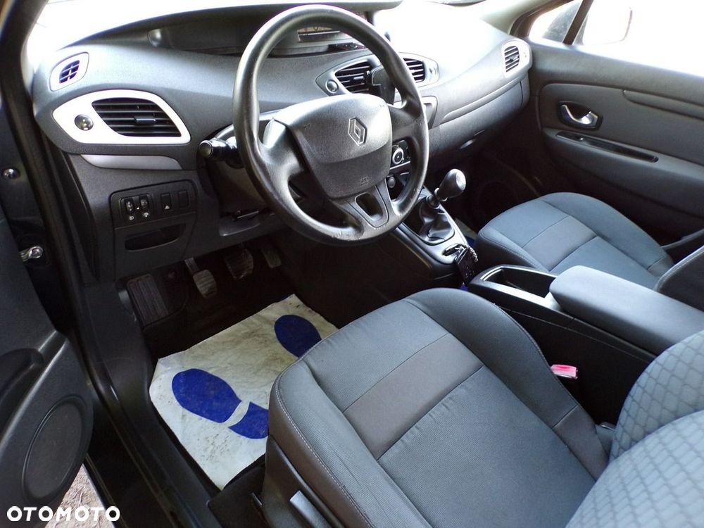 Renault Grand Scenic - 20