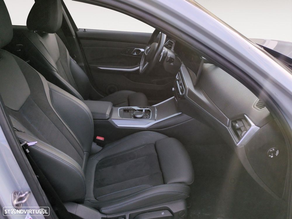 BMW 320 d Touring Pack Desportivo M Auto - 15