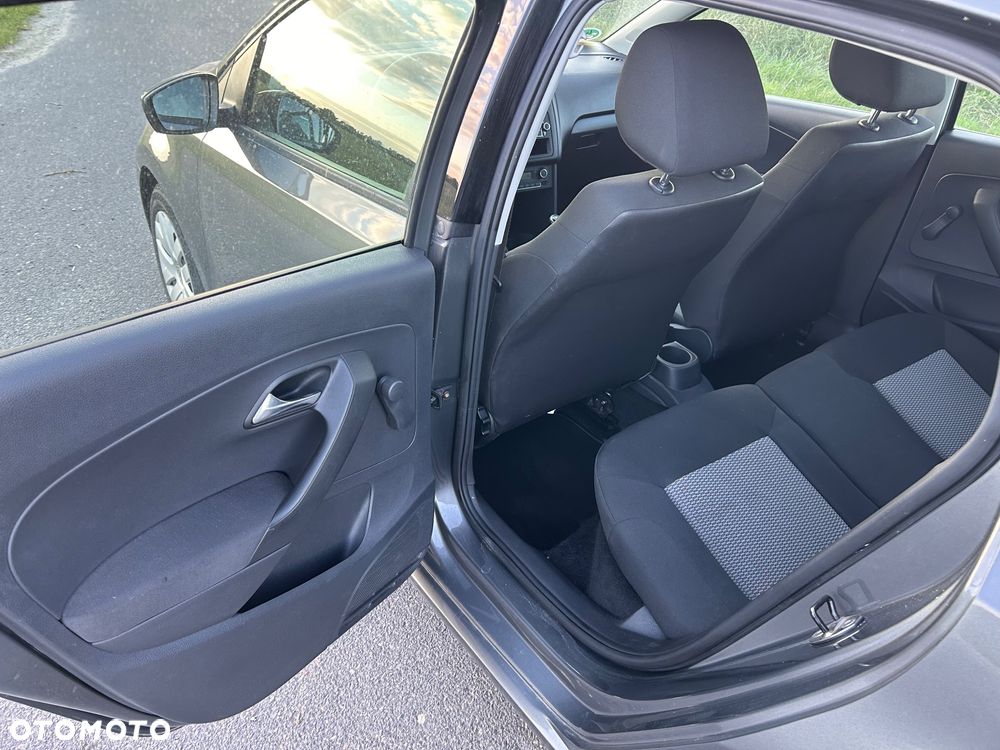 Volkswagen Polo 1.4 16V Trendline - 11