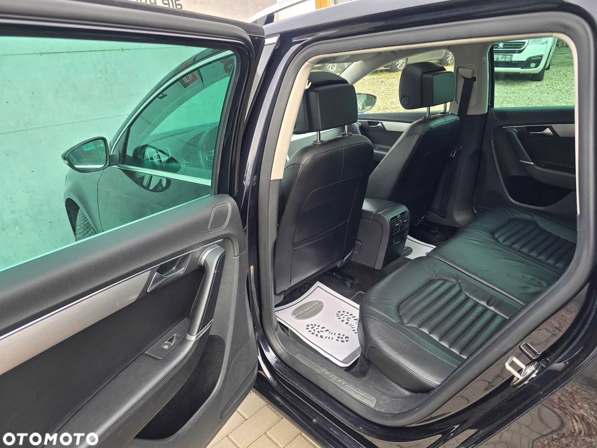 Volkswagen Passat 2.0 TDI Highline DSG - 35