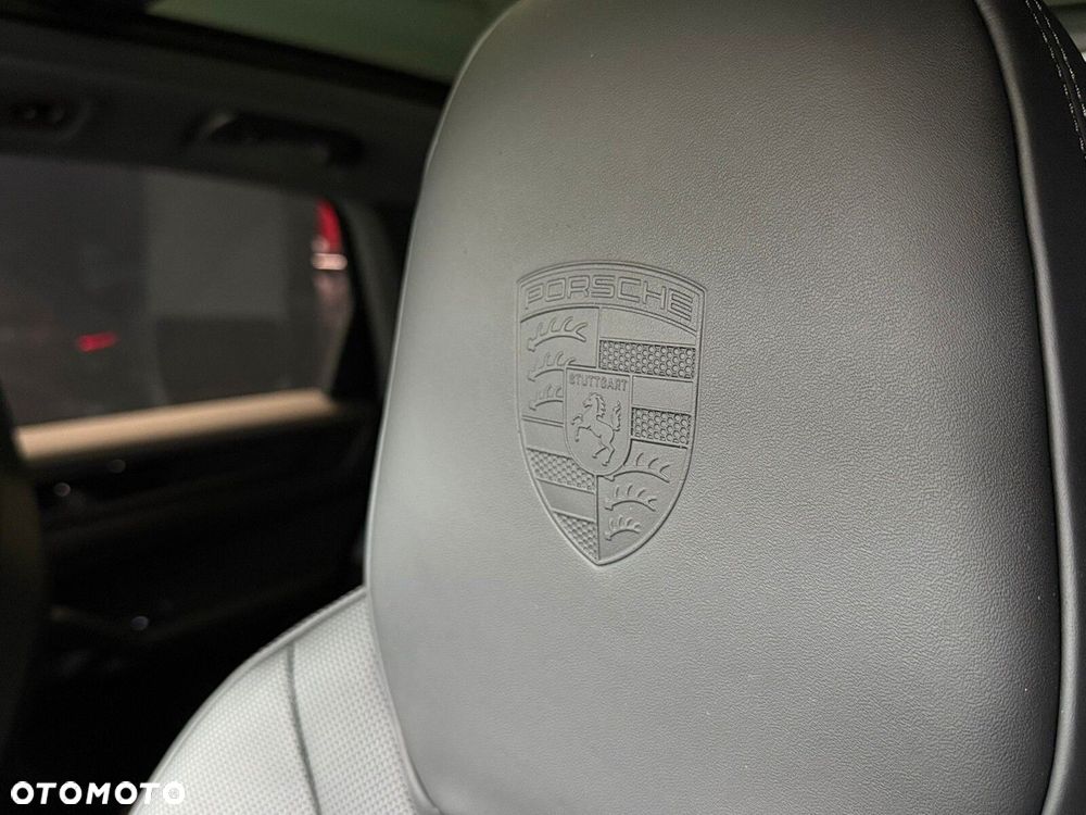 Porsche Cayenne - 12