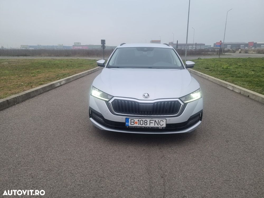 Skoda Octavia Combi Diesel 2.0 TDI DSG Ambition - 2