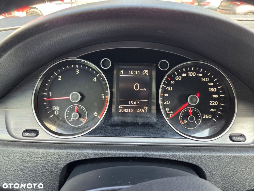 Volkswagen Passat - 7