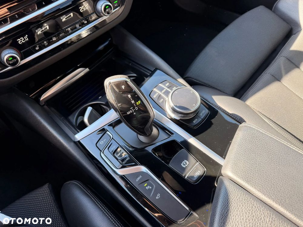 BMW Seria 5 530e iPerformance xDrive - 17