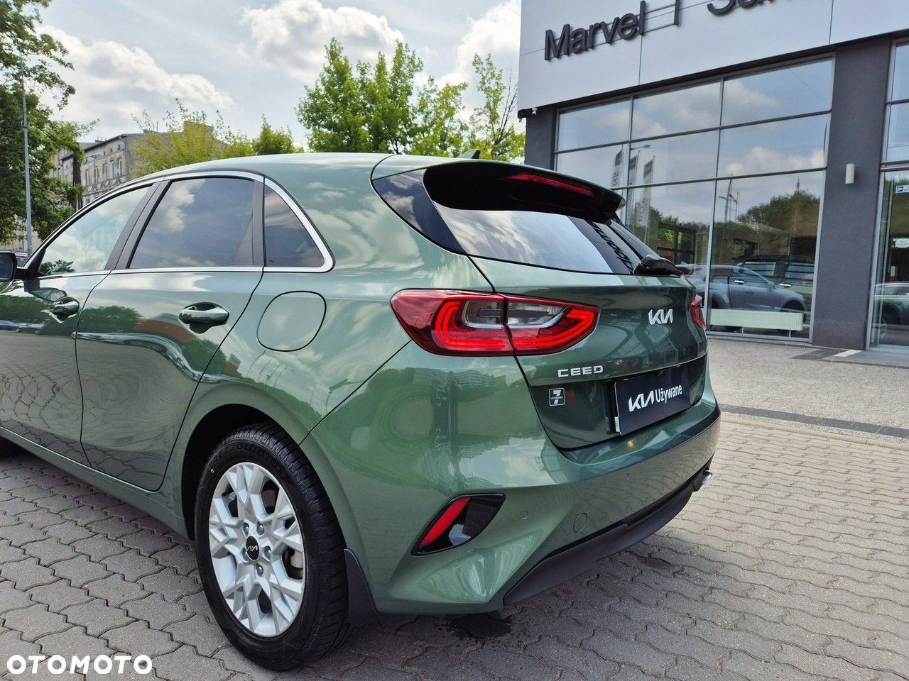 Kia Ceed - 10