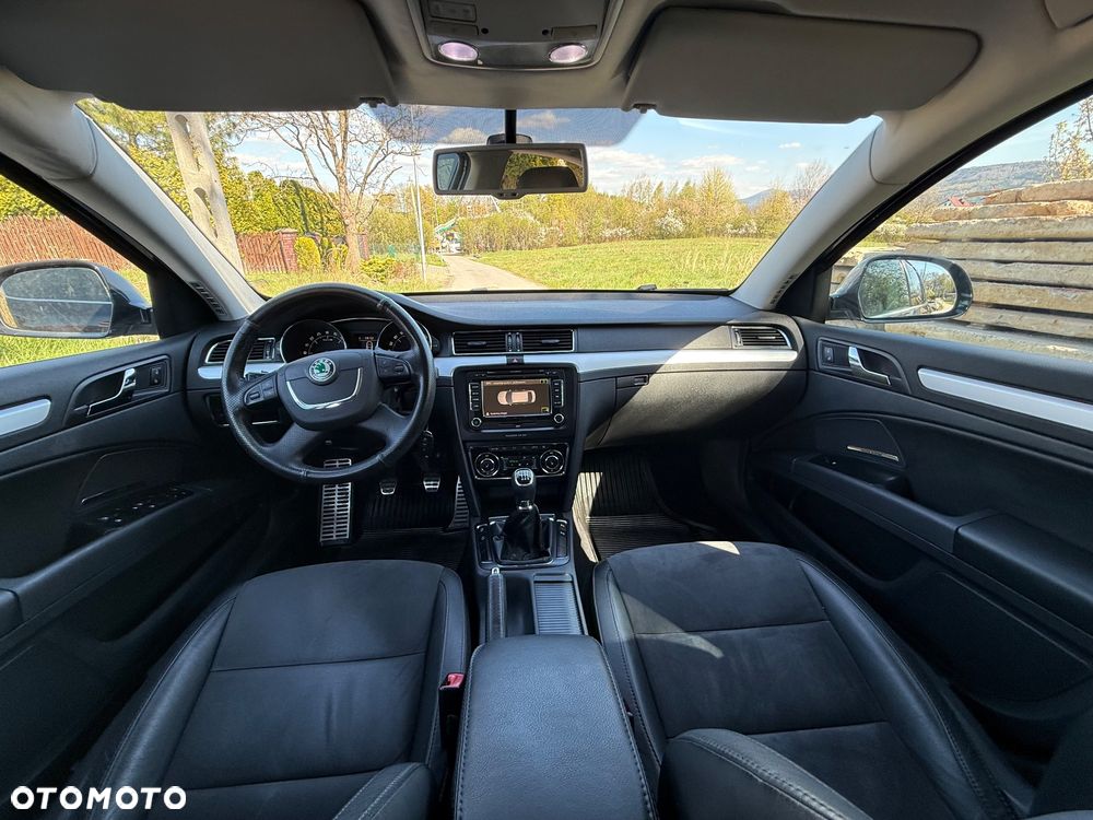 Skoda Superb 2.0 TDI L&K DSG - 11