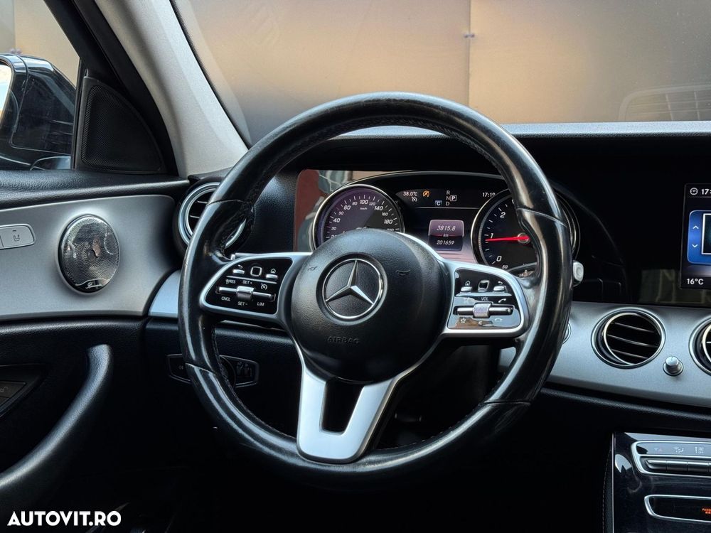 Mercedes-Benz E - 10