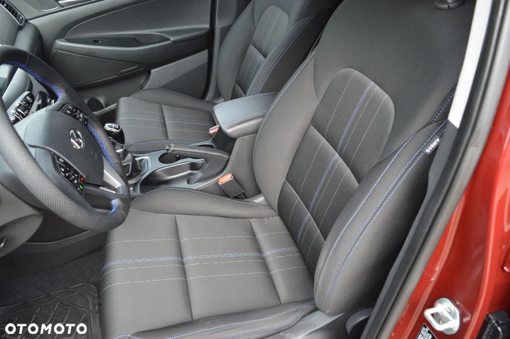 Hyundai Tucson 1.7 CRDI BlueDrive Comfort 2WD - 19