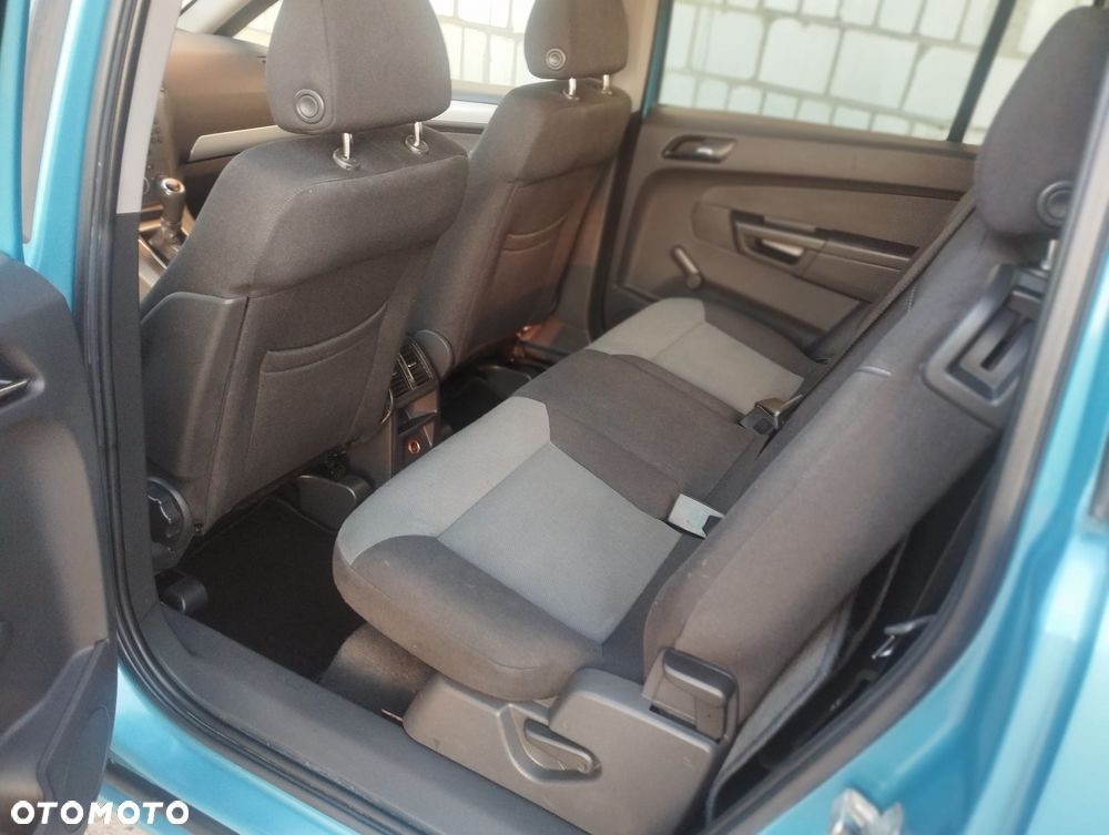 Opel Zafira 1.6 - 9