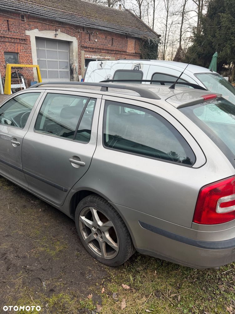 Skoda Octavia 2.0 TDI DPF Elegance DSG - 5