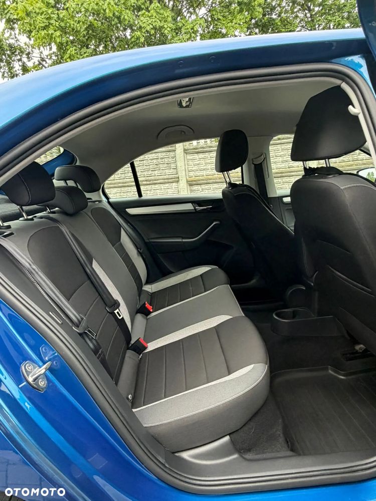 Skoda RAPID 1.0 TSI Ambition - 10