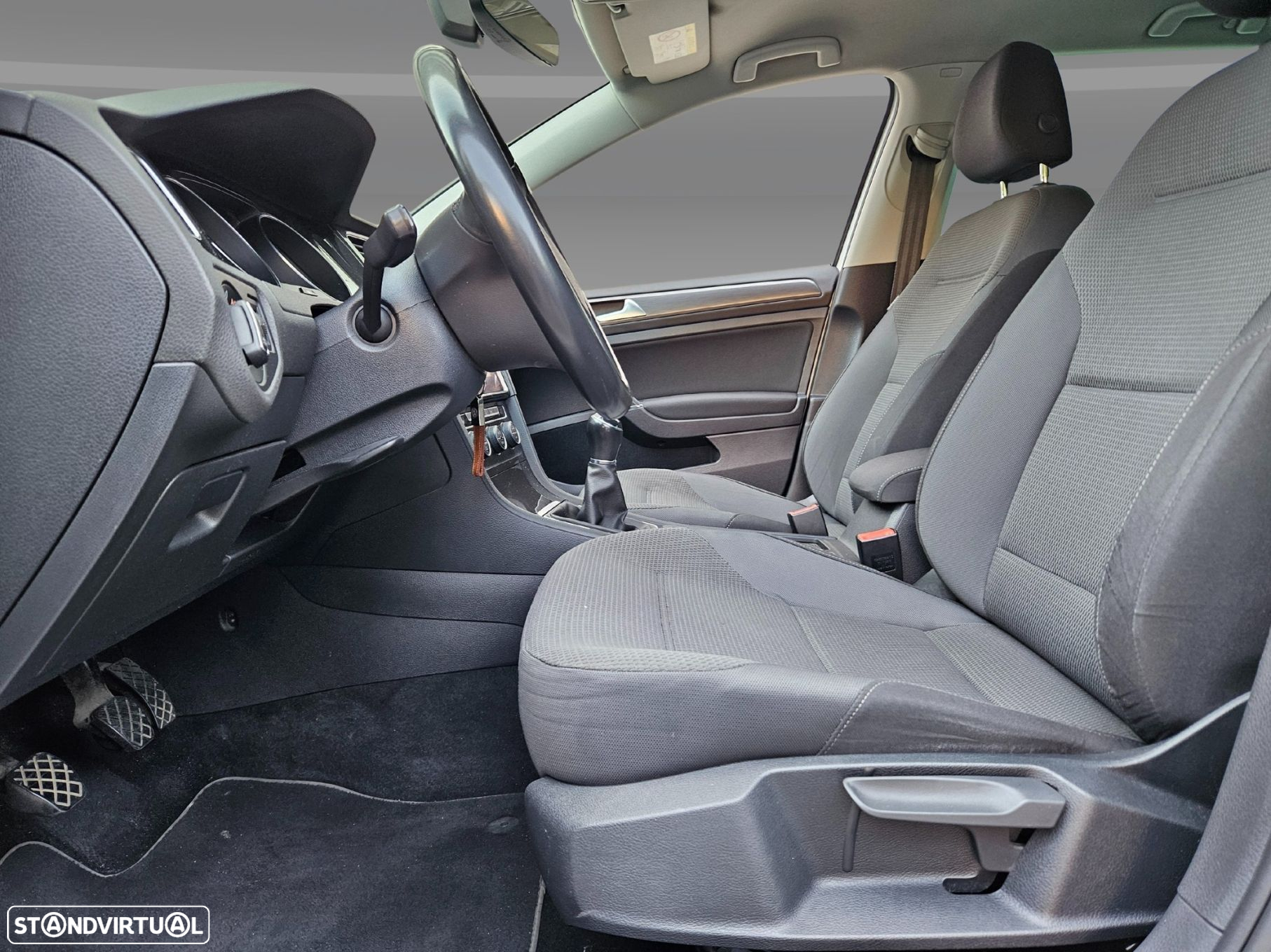 VW Golf Variant 1.6 TDi Confortline - 22