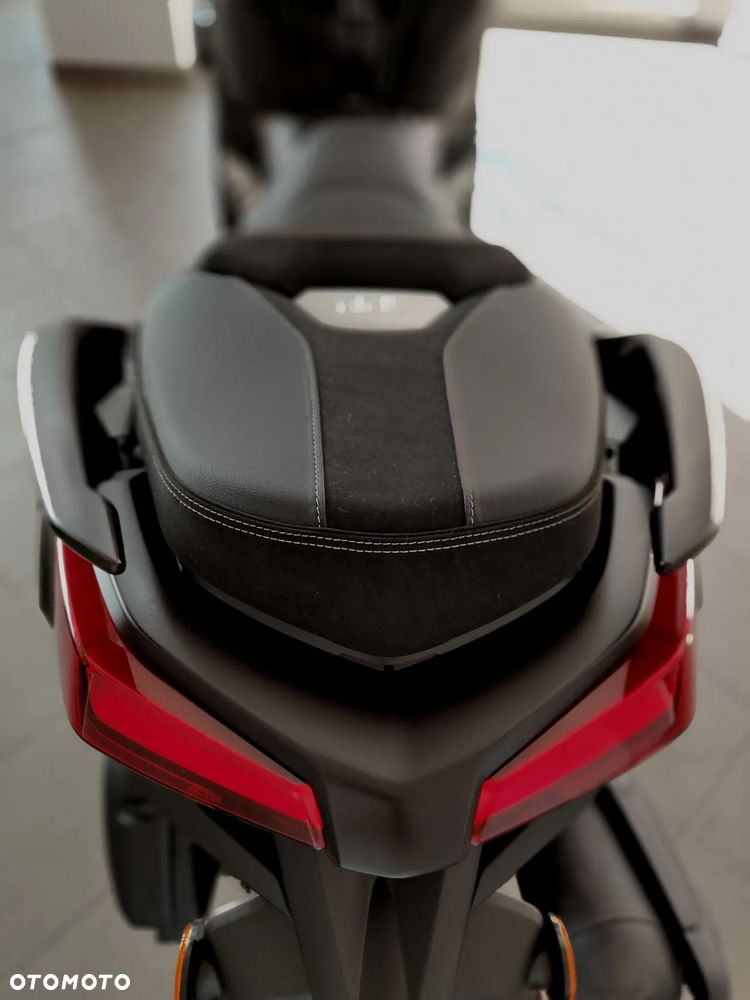 Yamaha X-max - 18