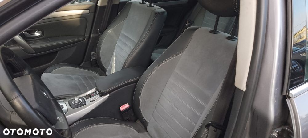 Renault Laguna dCi 110 FAP EDC Bose Edition - 13