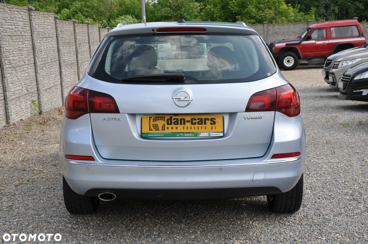 Opel Astra 1.4 Turbo Cosmo - 4