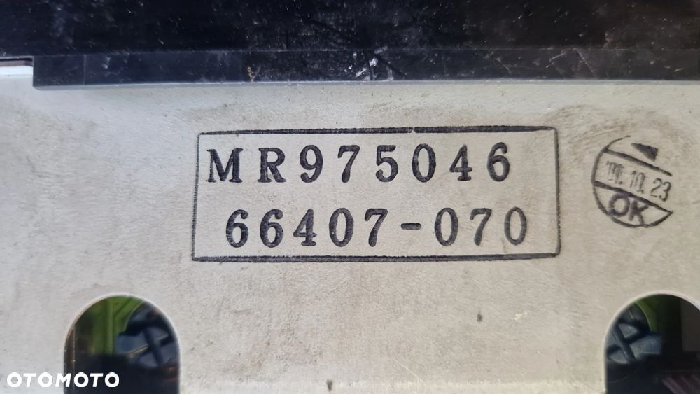 MITSUBISHI CARISMA WYŚWIETLACZ MR975056 - 4