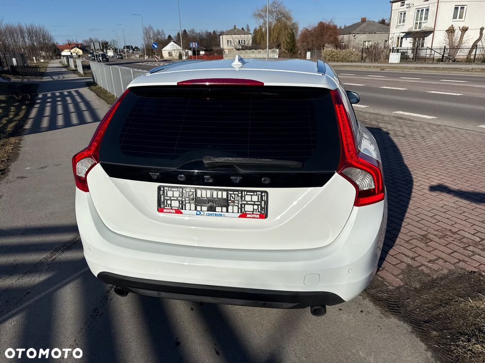 Volvo V60 T6 AWD Geartronic Summum - 8