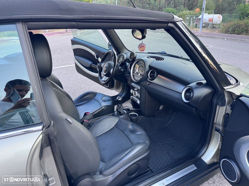 MINI Cabrio Cooper S - 11