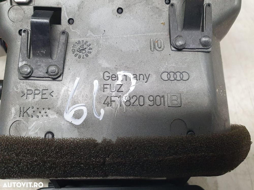 Grila bord 4f1820901b Audi A6 4F/C6 [2004 - 2008] 2.0 tdi BLB - 3