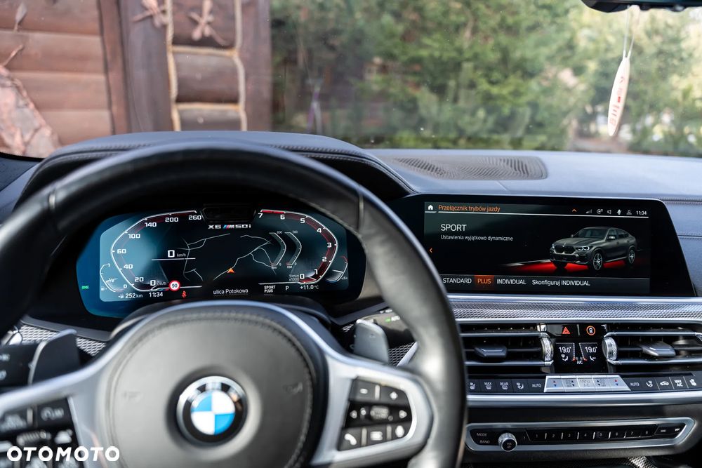 BMW X6 M50i - 32