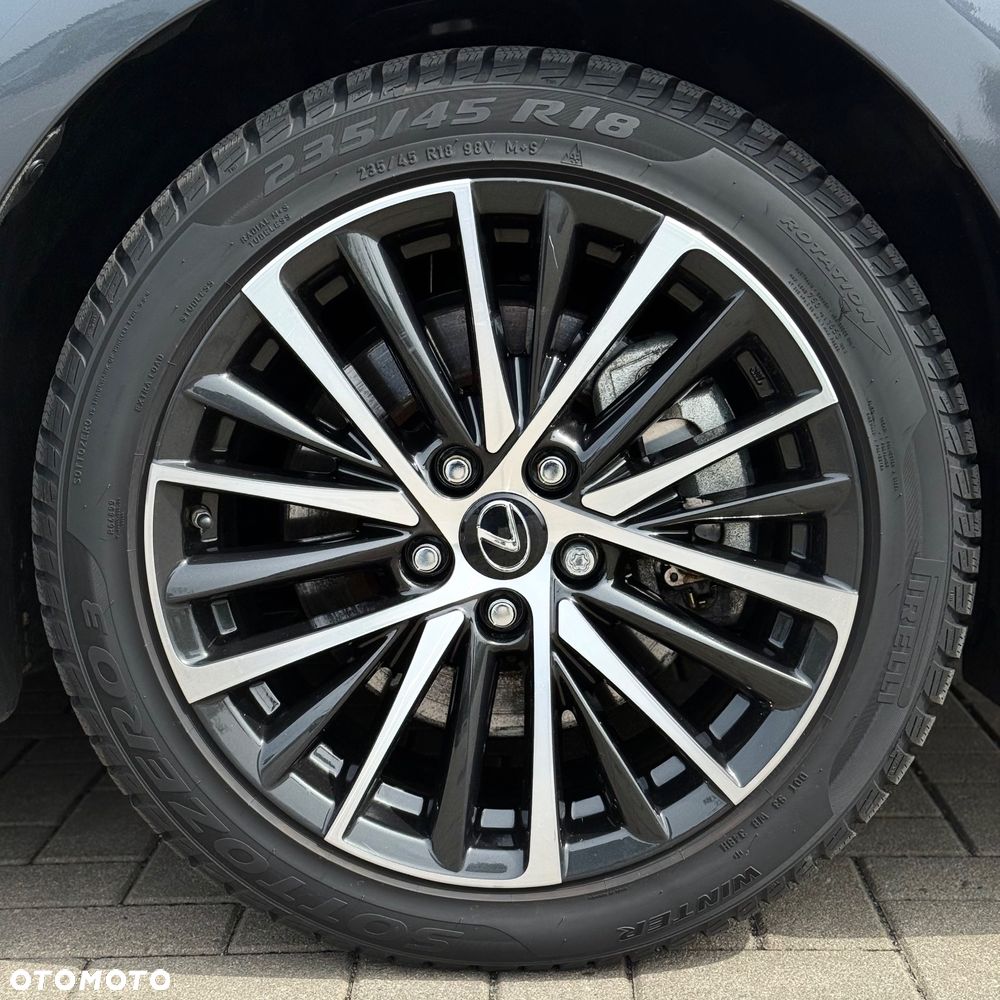 Lexus ES 300h Prestige - 23
