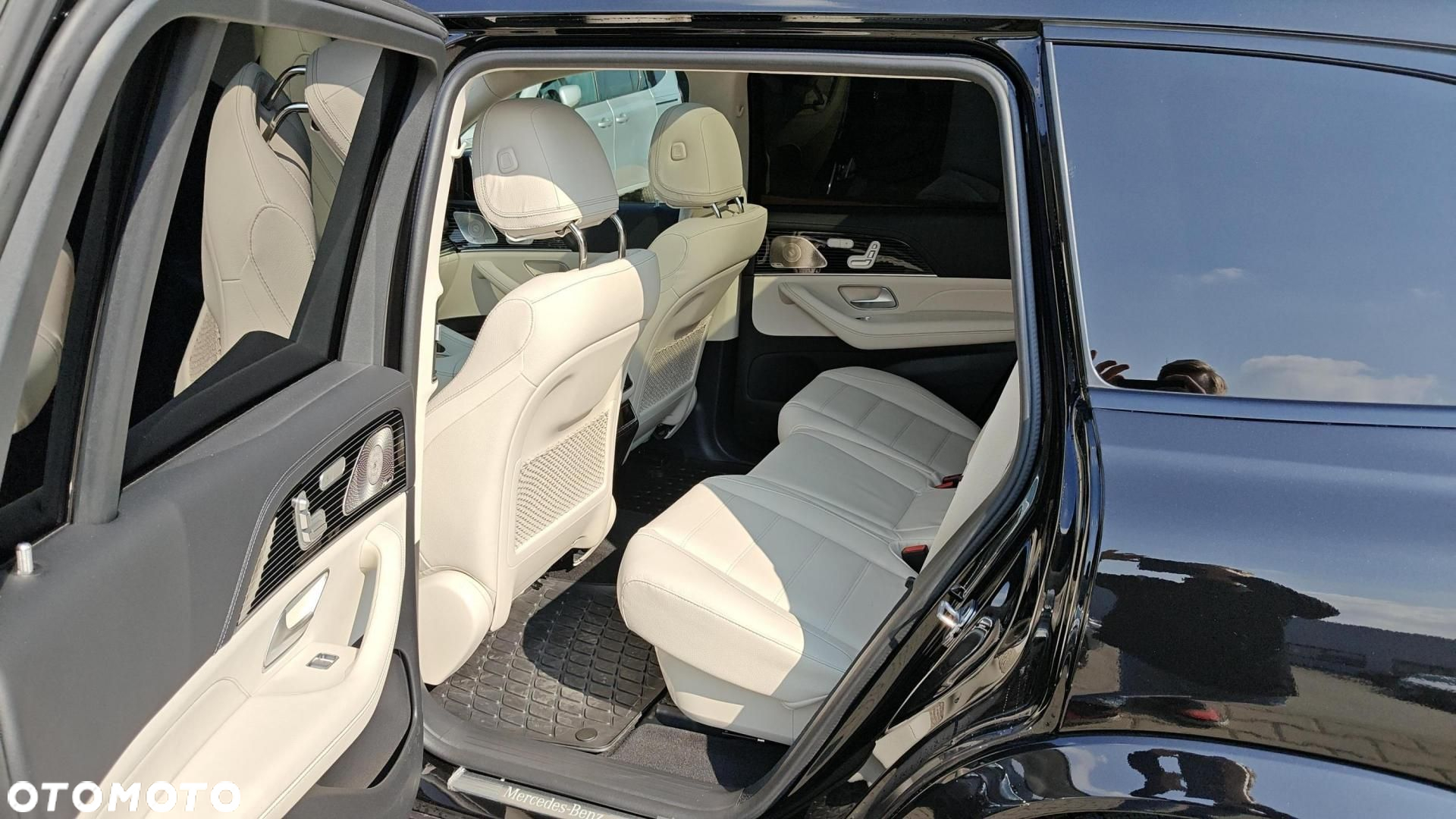 Mercedes-Benz GLS - 15