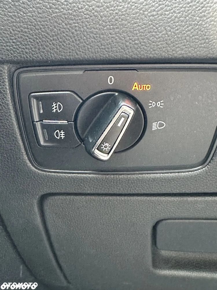 Volkswagen Passat 2.0 TDI 4Mot Elegance DSG - 28