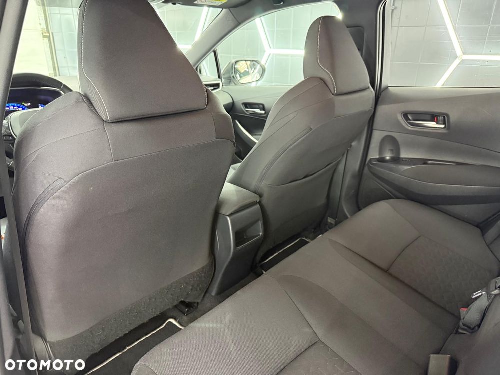Toyota Corolla 1.8 Business Edition - 28