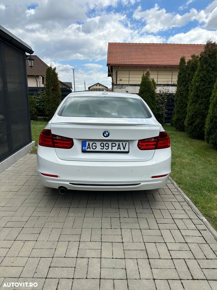 BMW Seria 3 320d Aut. Sport Line - 10