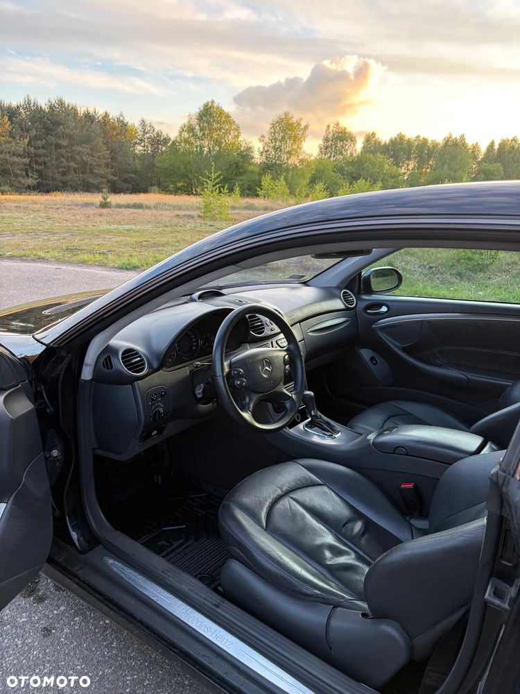 Mercedes-Benz CLK - 9