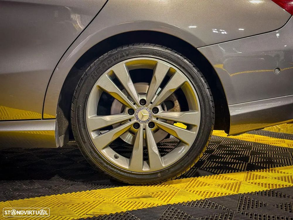 Mercedes-Benz CLA 180 - 32