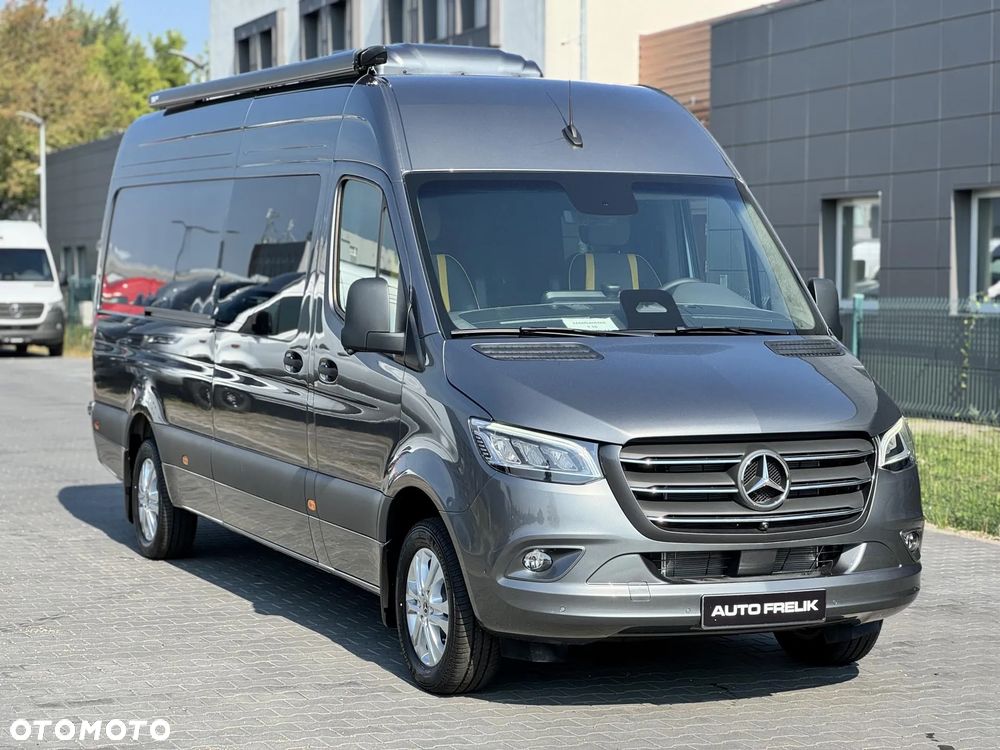 Mercedes-Benz Sprinter - 2