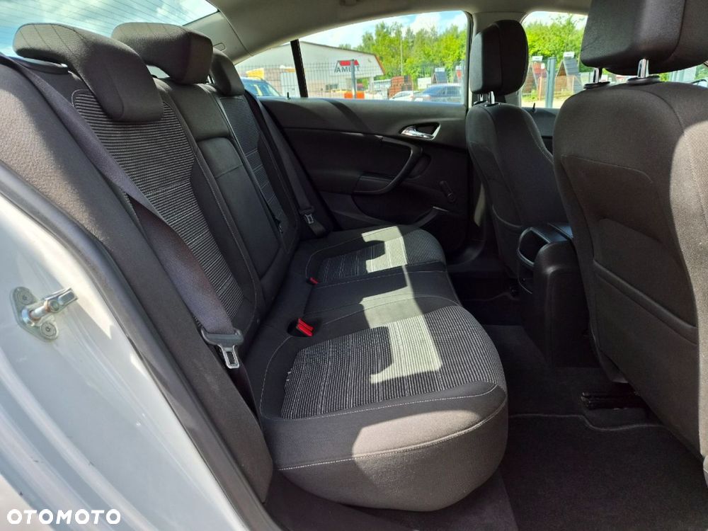 Opel Insignia 2.0 CDTI - 18