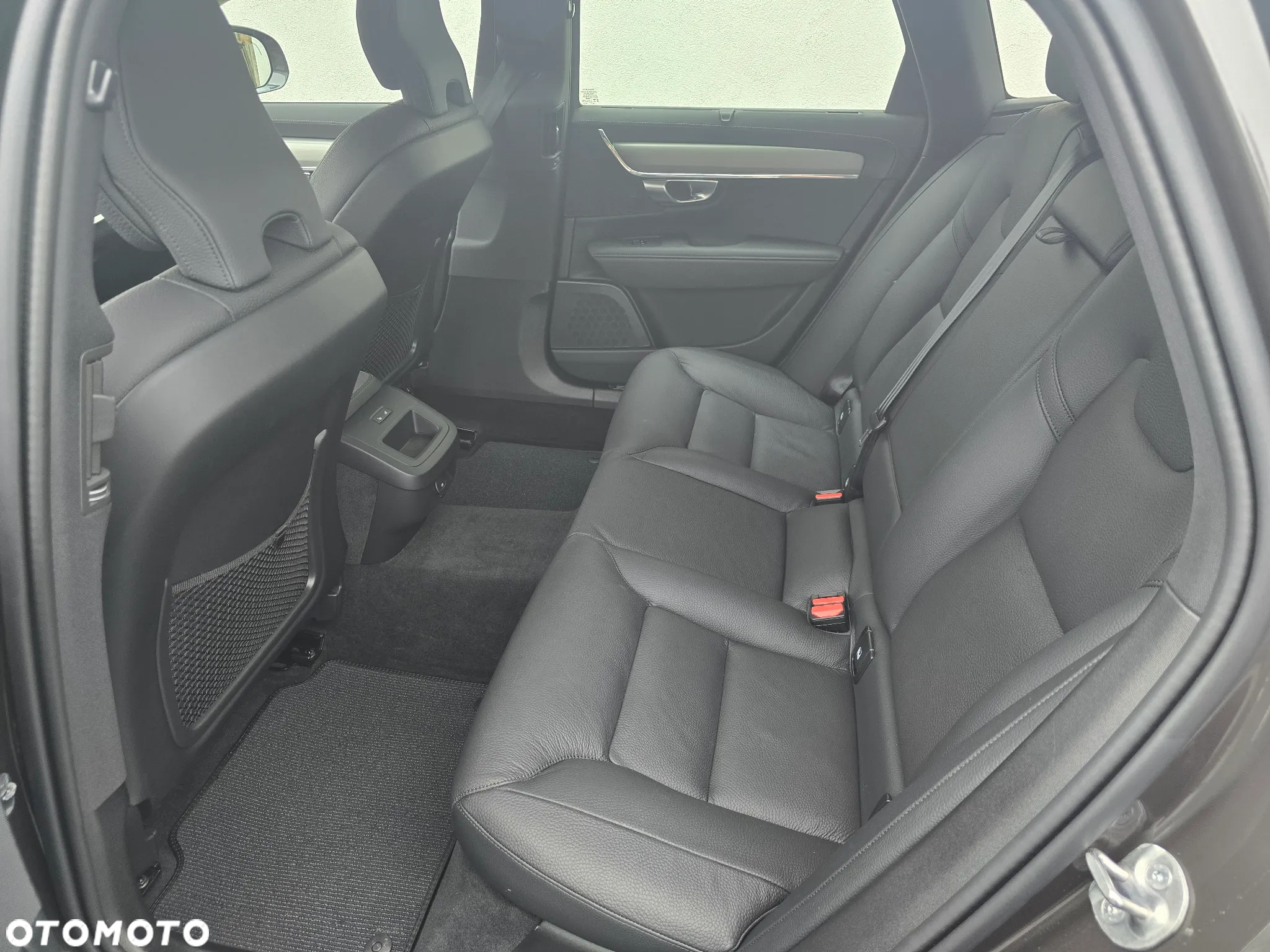 Volvo V90 Cross Country - 8