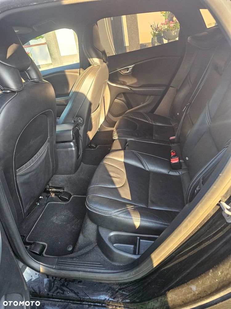 Volvo V40 D4 Drive-E R-Design Momentum - 6