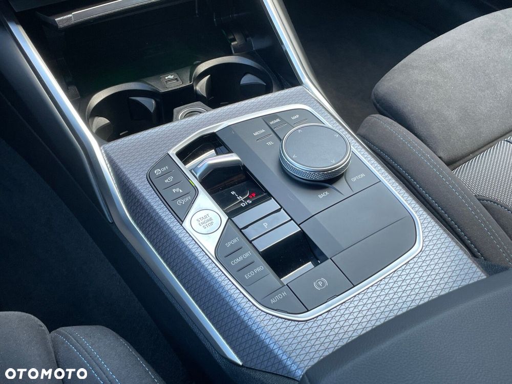 BMW Seria 3 330i M Sport sport - 23