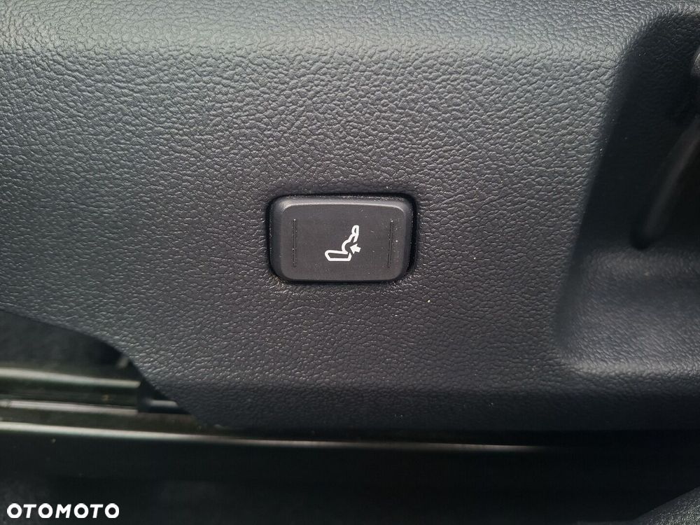 Toyota Corolla 2.0 Hybrid Comfort - 23