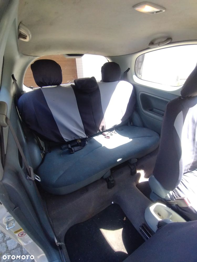 Toyota Yaris 1.4 D-4D Terra - 9
