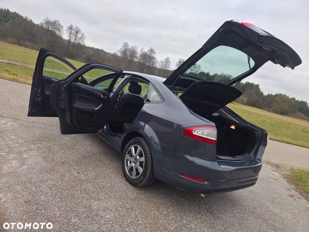 Ford Mondeo 1.6 T Ambiente - 21