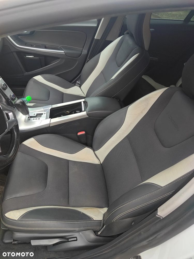 Volvo V60 D3 Geartronic RDesign - 9
