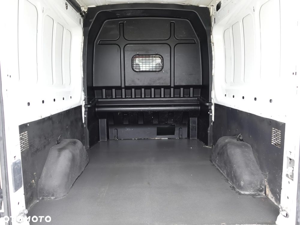 Ford Transit - 29