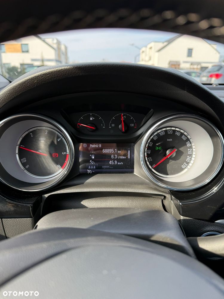 Opel Astra 1.6 CDTI Dynamic S&S - 11