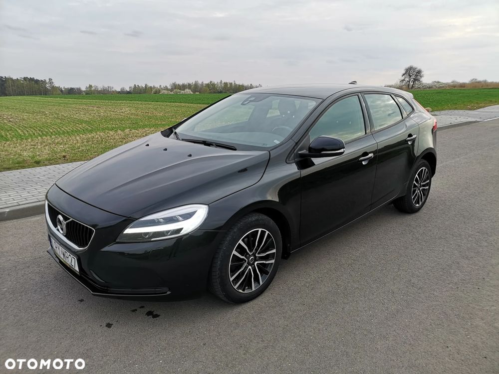 Volvo V40 D2 Momentum - 1