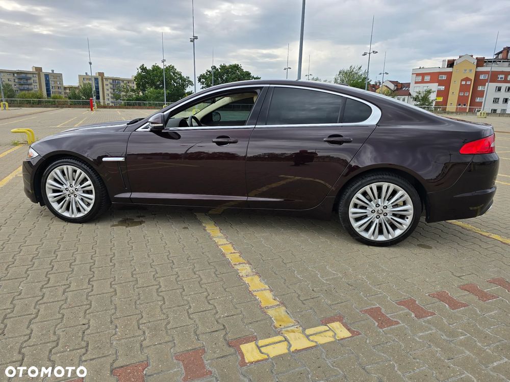 Jaguar XF 5.0 V8 Portfolio - 11