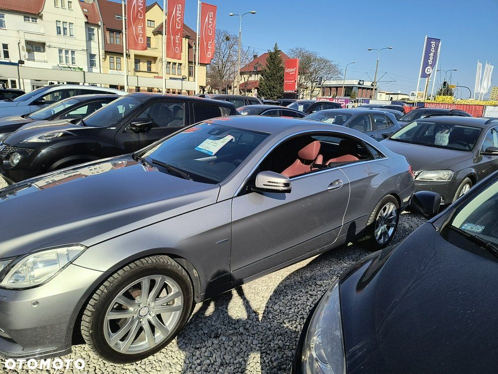 Mercedes-Benz Klasa E 250 BlueEFFICIENCY 7G-TRONIC - 38